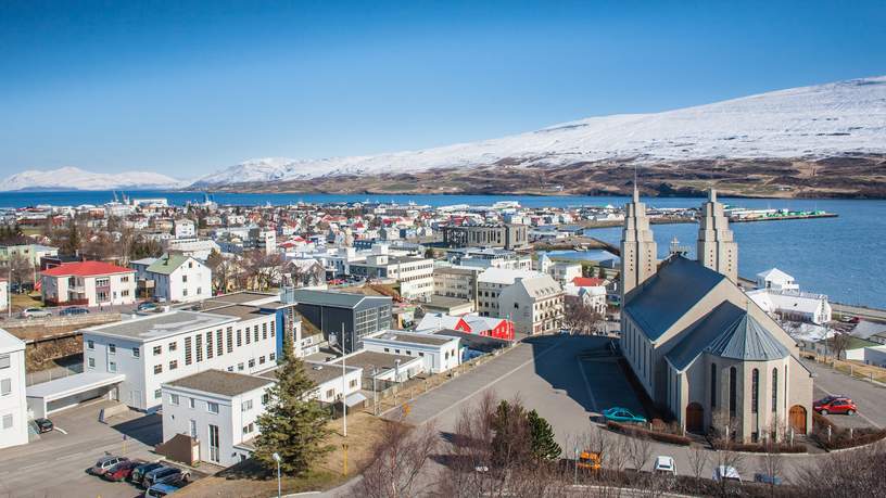 Uitzicht over Akureyri