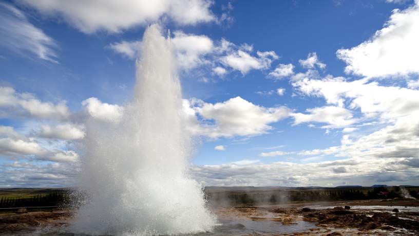 Geiser Strokkur, IJsland