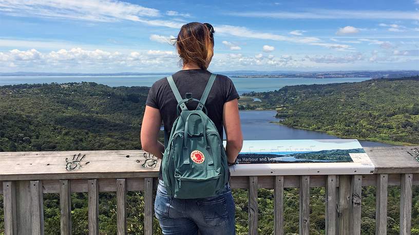 De Waitakere Ranges, vanwaaruit je de reusachtige Kauri bomen kunt zien