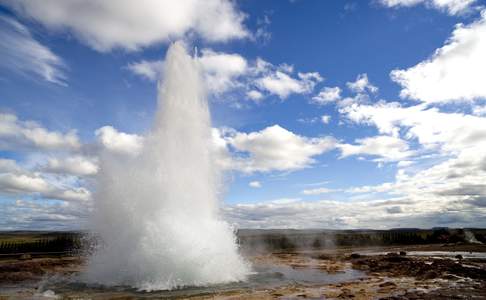 Geiser Strokkur, IJsland