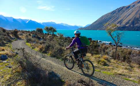 Oever van Lake Ohau