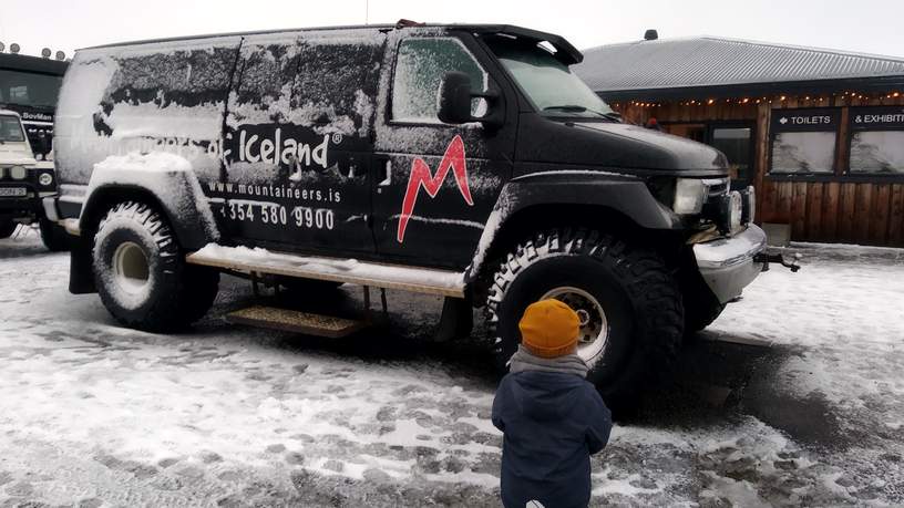 "Mam! Ik heb nog nooit zo'n grote auto gezien!"